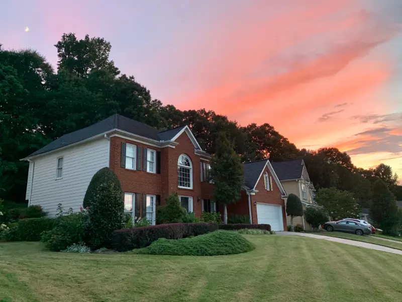 What Are Types Of Exterior Decorating
